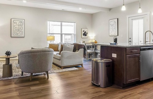 Cartersburg Apartment | Landing | Modern 2BD, Gym, Clubhouse