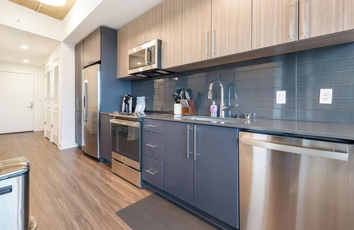 Baileys Crossroads Apartment | Landing | Stunning 1BD, Gym, Game Room