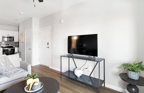 Townsite Apartment | Landing | Stunning 1BD, Rooftop Lounge, Pool