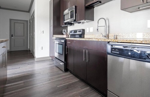 Huntersville Apartment | Landing | Stunning 2BD, Gym