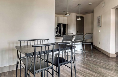 Conroe Apartment | Landing | Stunning 2BD, Yoga Studio, Pool