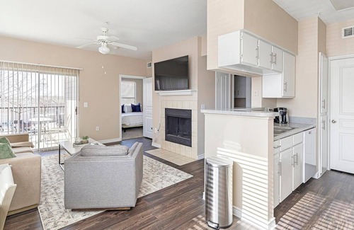 Fort Worth Apartment | Landing | Stylish 1BD, Pool, Rooftop Lounge