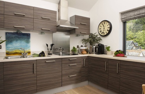 Fowey Apartment | Landing View Fowey Penthouse - River View Penthouse Apartment in Fowey