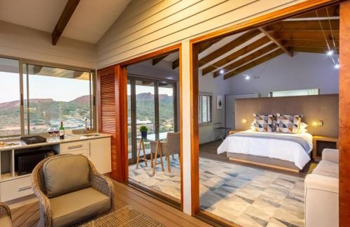 Oudtshoorn Cabin | Landrani Farmstay