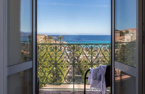 L'Ile-Rousse Hotel | Langley Resort Napoléon Bonaparte