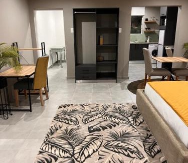 Greater Johannesburg Metropolitan Area Apartment | Lanina Exec Studio Apartment