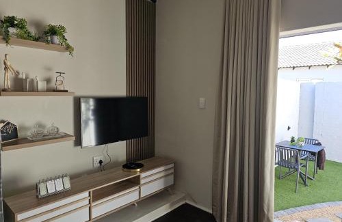 Greater Johannesburg Metropolitan Area Apartment | Lanina Garden Unit