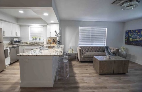 Lantana Apartment | Lantana modern Villa