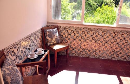 Lisbon Old Town Apartment | Lapa Chic Apartment by be@home