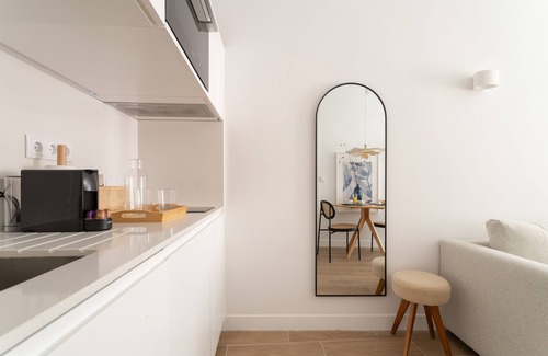 Santos Apartment | Lapa Diplomatic Flat 0 4 by Feel Lisboa