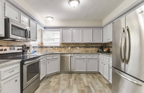 La Porte House | LaPorte Landing-w/Private Hot Tub- Grill & Chill