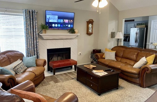 La Porte House | LaPorte Landing-w/Private Hot Tub- Grill & Chill