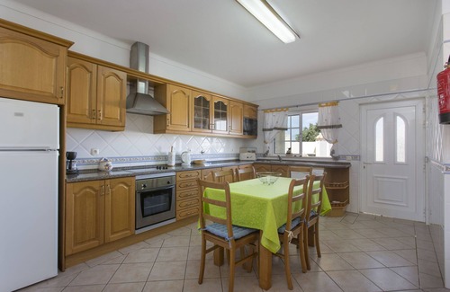 Mosqueira Villa | Laranjeiras:Quiet location. Family friendly with Pool, BBQ. Near the strip