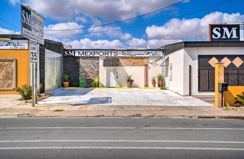 Western Division Apartment | Laredo Vacation Rental - Minutes From Attractions!