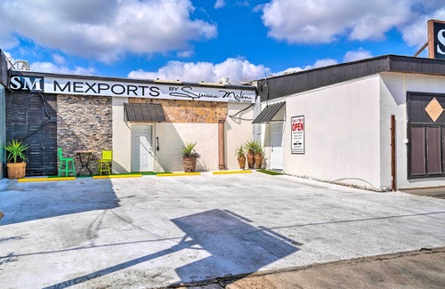 Western Division Apartment | Laredo Vacation Rental - Minutes From Attractions!