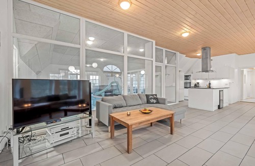 Vedersø Klit House | Large 18-person pool house with activity room, built in 2011.
