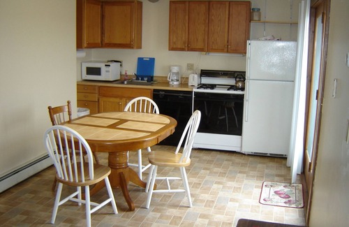 Ogunquit - Wells Hotel | Large 2 bedroom apartments near Moody beach