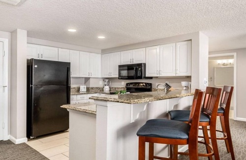 Daytona Beach Resort | Large 3BR Suite at Worldmark Ocean Walk – Daytona Beach Family Retreat