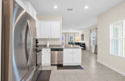 St. Augustine House | Large 3BR Townhome/Pool/Gym/Close to Beach