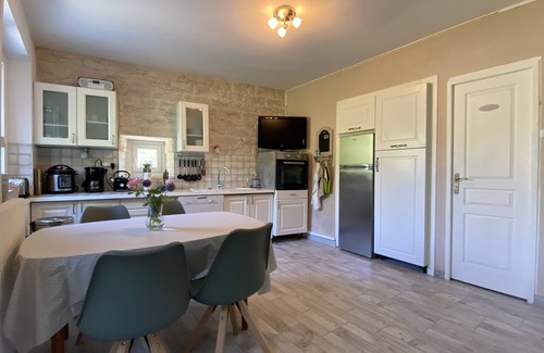 Coutens House | Large 4-star holiday home with swimming pool, onsite bike hire close to Mirepoix