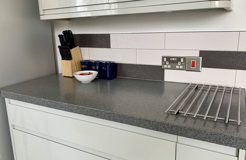 Willenhall House | Large 6BR House with 5 Baths & Free Wi-Fi