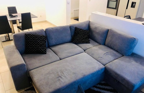 Saint-Aubin-sur-Yonne House | Large 7-bed apartment in recent bungalow