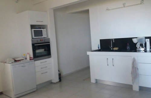 Bouillante Apartment | large air-conditioned T3 with swimming pool