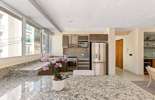 Cerro Condo | Large and modern condo in Old Town PV, 6 min. walk to beach and Malecon!