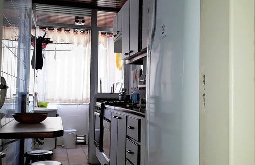 Cachoeira do Bom Jesus Apartment | LARGE AP, 03 QTOS, 30m FROM THE BEACH, GARAGE, WIFI, NETFLIX, AIR COND, BARBECUE. IN THE BAG