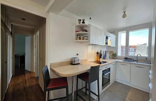 Montrouge Apartment | Large, bright apartment