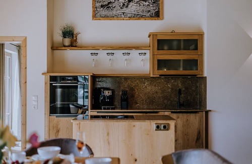 Hartkirchen Apartment | Large chalet with whirlpool