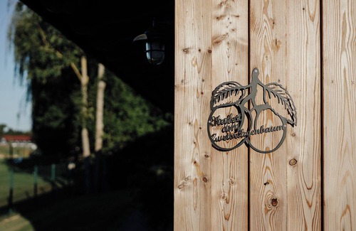 Hartkirchen Apartment | Large chalet with whirlpool