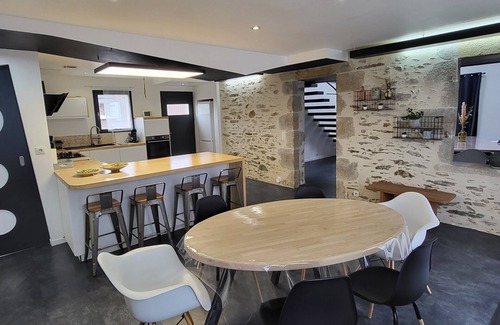 Saint-Crespin-sur-Moine Villa | Large charming property in the countryside, 3* furnished for tourism