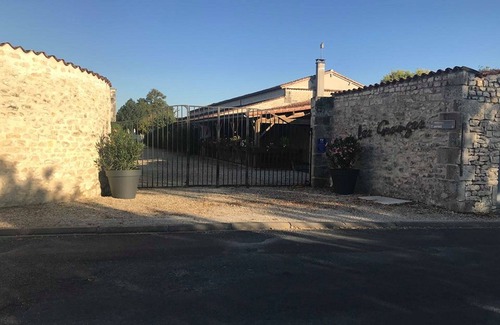 Ternant Cottage | Large charming chalet in Domaine les Granges