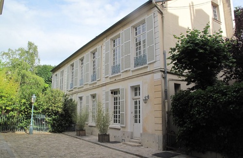 Notre-Dame Apartment | Large comfortable apartment, near the Palace of Versailles