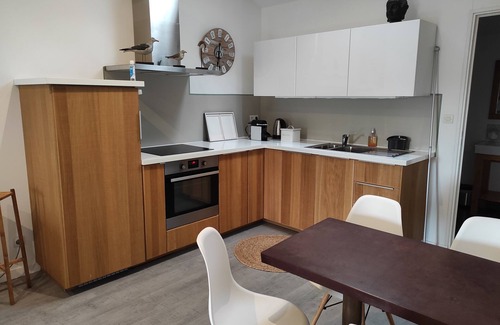 Tabanac House | Large country cottage with swimming pool MAISON PORT VALADE