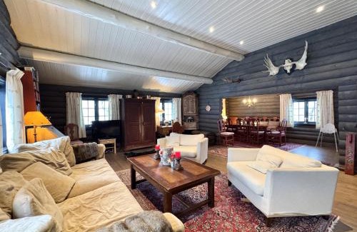 Hol Municipality House | Large, cozy, and spacious cabin in Geilo