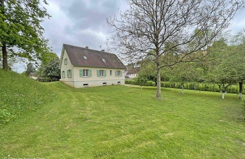 Longny-au-Perche Cottage | Large Family & Friends Home, Pets Welcome