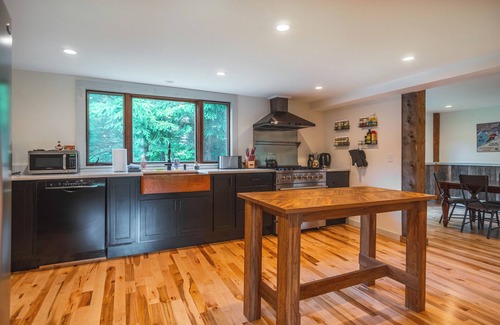 Jeffersonville Other | Large Family Friendly Home - Minutes from Smuggs Ski Resort!