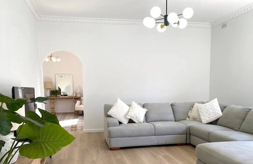 Essendon North House | Large Family Home With Large Backyard
