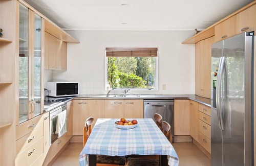 Bombay House | Large Family Home situated in the peaceful countryside with golf course!