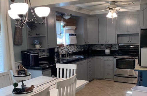 Idaho Falls House | Large Family Home w/ huge Lot/ Close Yellowstone Park