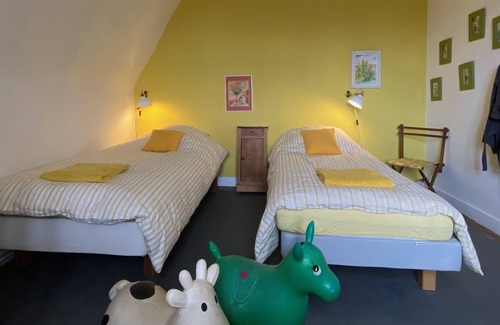 Saint-Barthelemy-d'Anjou Villa | Large estate with heated pool 10 min from Angers