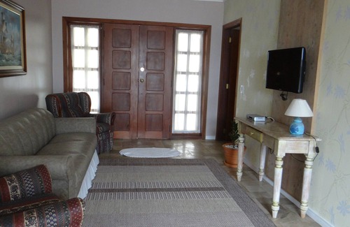 Igarata House | LARGE FRONT HOUSE FOR DAM, WITH CINEMA, TENNIS COURT, VOLEY