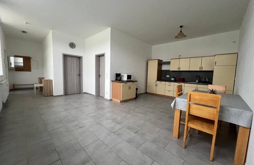 Kolkwitz Apartment | Large, furnished flat with garden