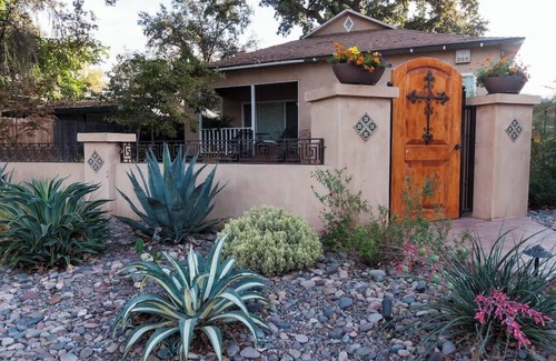 Visalia House | Large Groups-Seq Parks Coast Wineries Skiing all day trips from hime with hot tu