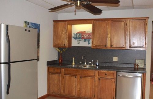 Shreveport Apartment | Large Hidden Downtown Studio Apt. 35 Day Minimum