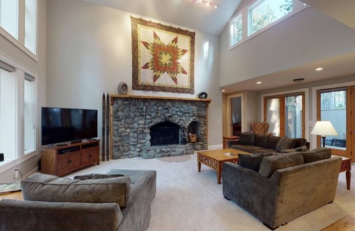 Black Butte Ranch House | Large home with Hot Tub & Game Room close to Glaze Meadow Recreation Center.