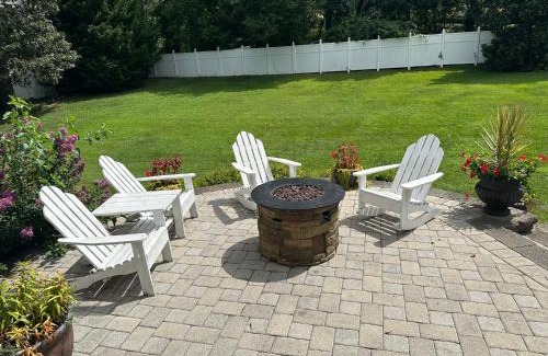 Severn House | Large Home with Pool & 7 bedrooms; sleeps 21