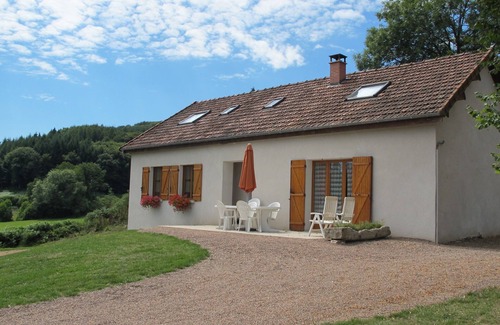 Moux-en-Morvan House | Large individual quiet house near the woods, pedestrian and mountain bike paths